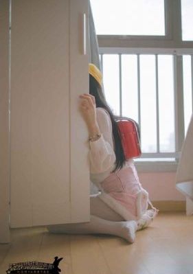 男生强行扒了女生的衣服视频_4K电影完整版在线观看